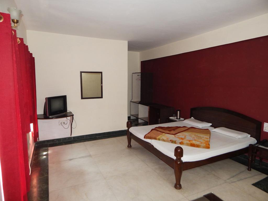 Hotel Chitra Heritage หริทวาร ภายนอก รูปภาพ